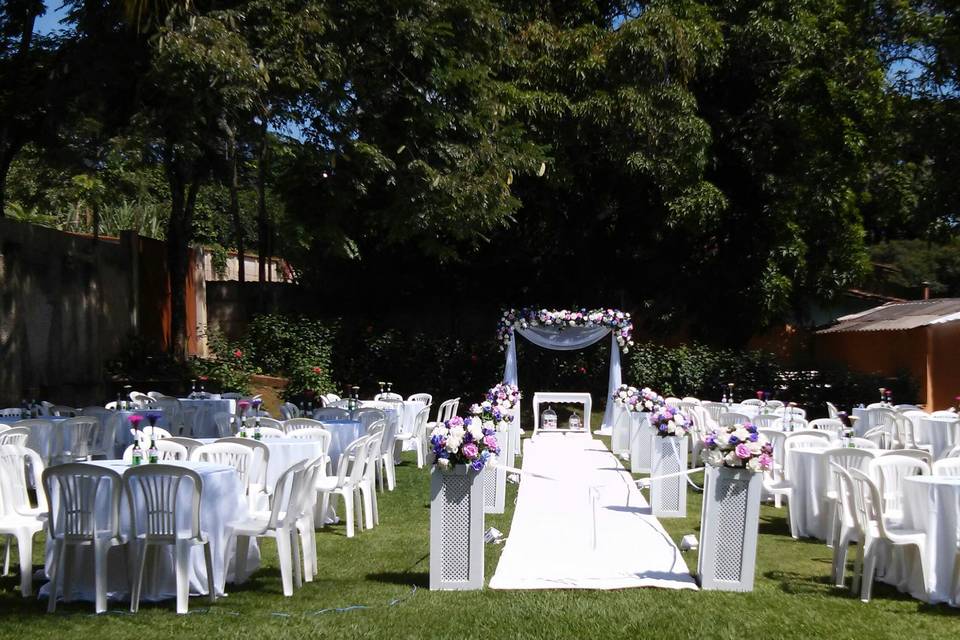 Casamento lilás e branco