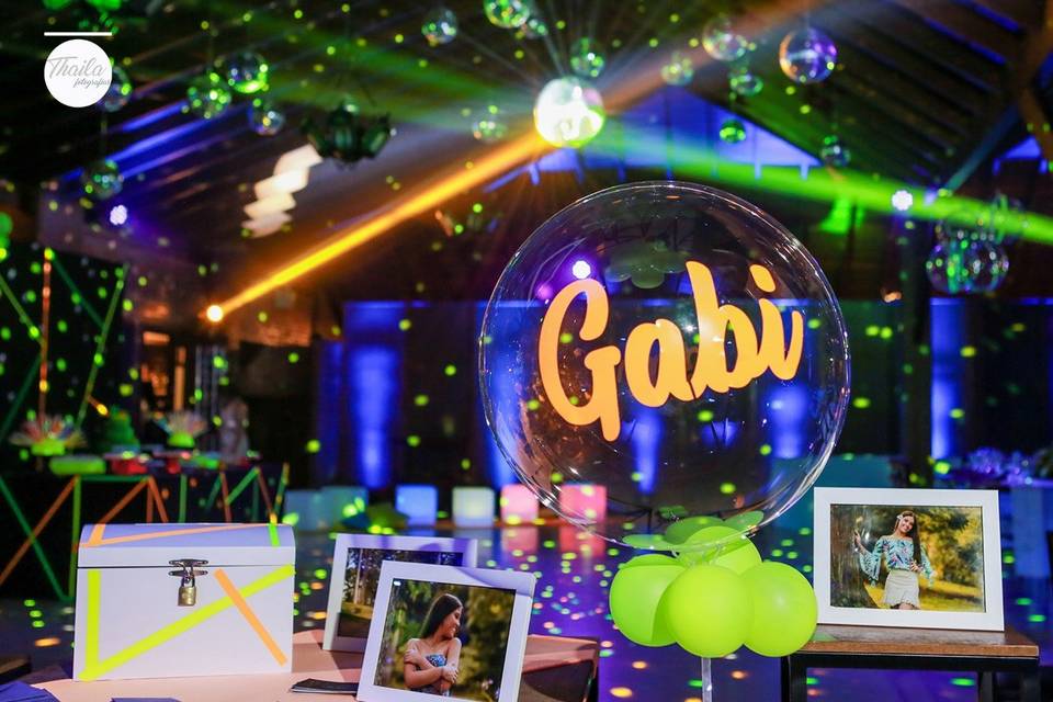 15 anos Gabi - decor NEON