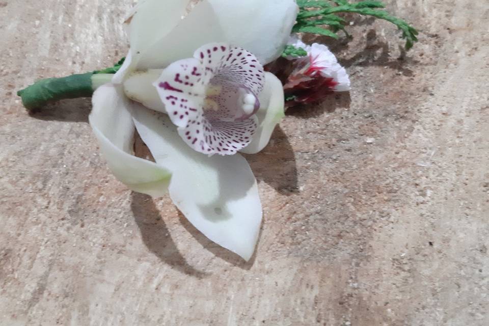 Flor de lapela orquídea