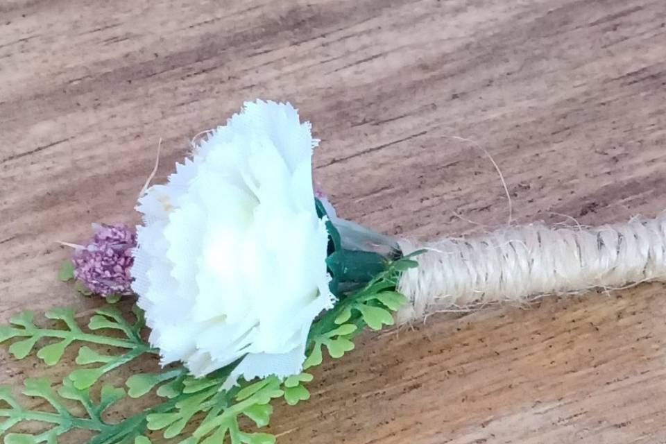 Flor de lapela permanente