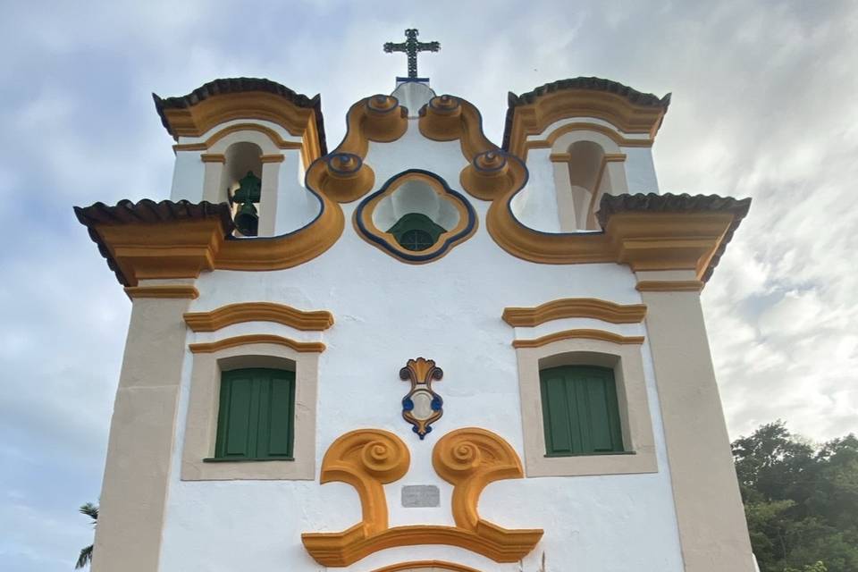 Casamento em pequena capela