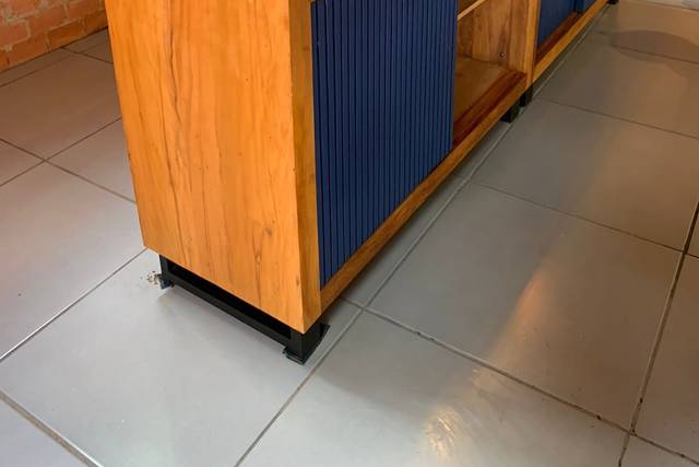 Buffet Peroba  Portas Ripadas