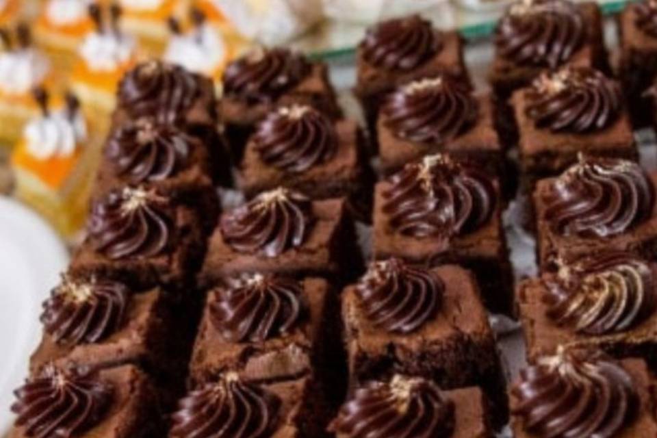 Mini & Midi Brownies