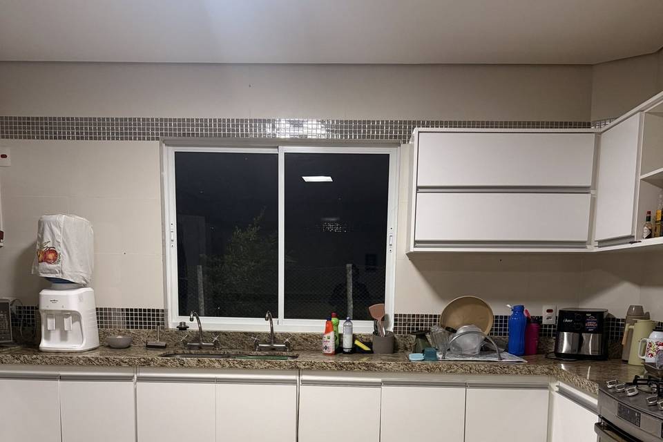 Cozinha interna da casa