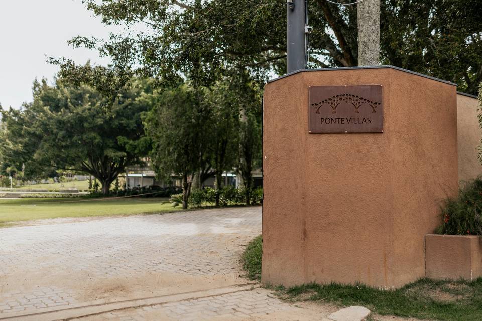 Entrada Ponte Villas