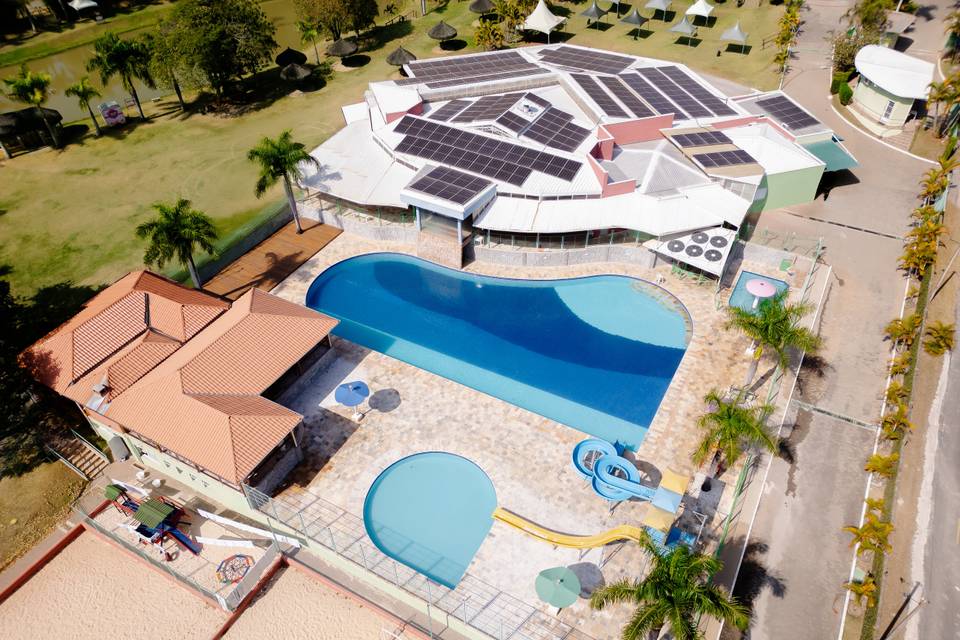 Deck com Piscina