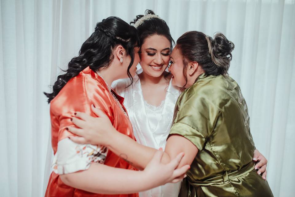 Noiva , mãe e madrinhas