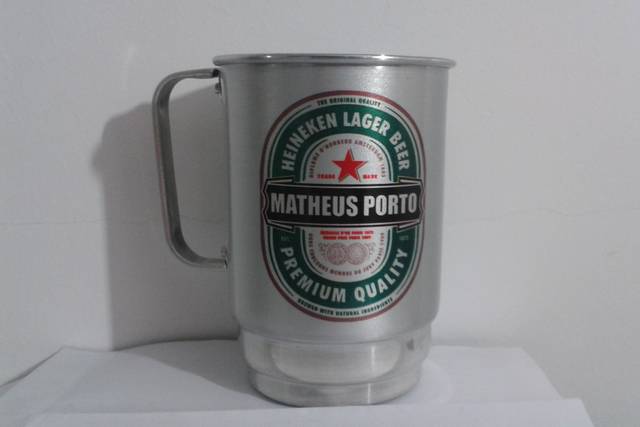 Canecas de alumínio