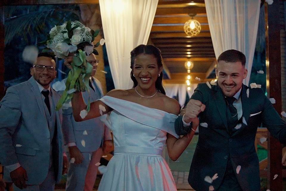 Saída dos recém casados