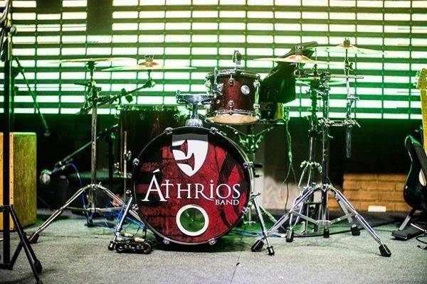 Áthrios Band