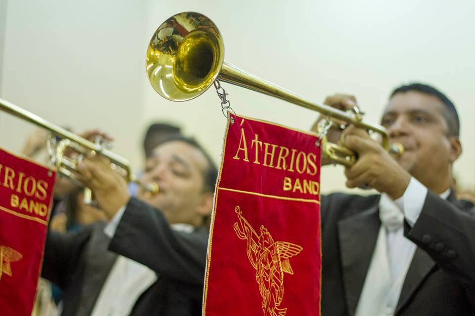 Áthrios Band