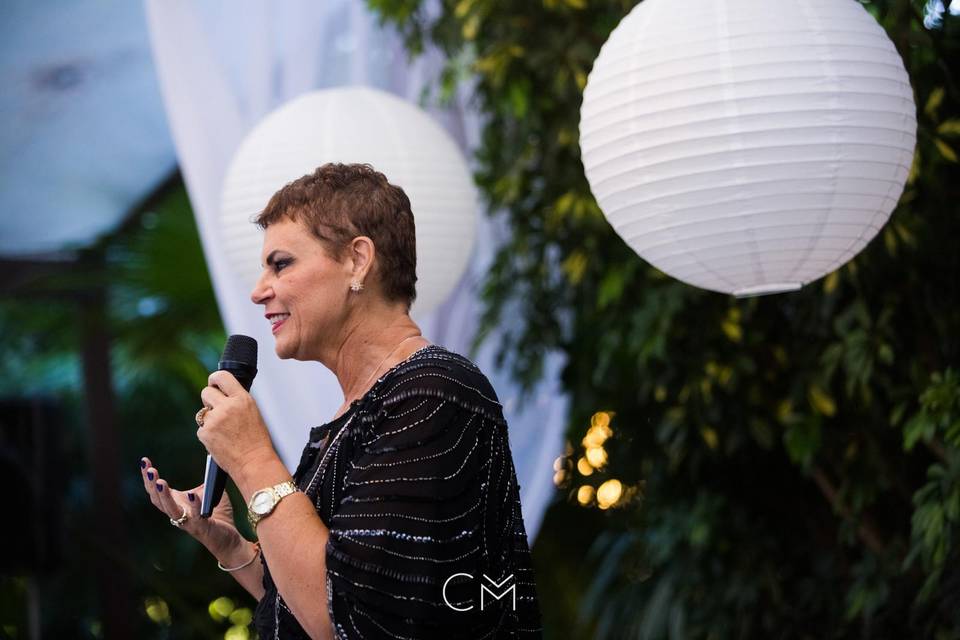 Celebrante Vânia Weitzel