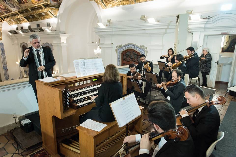 Madrigal Coral e Orquestra