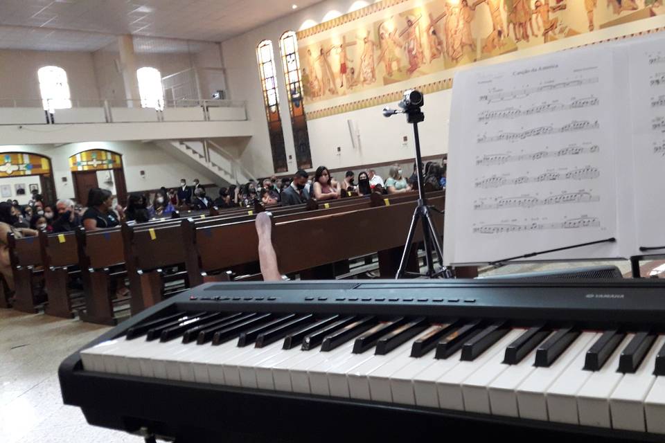 Piano na igreja