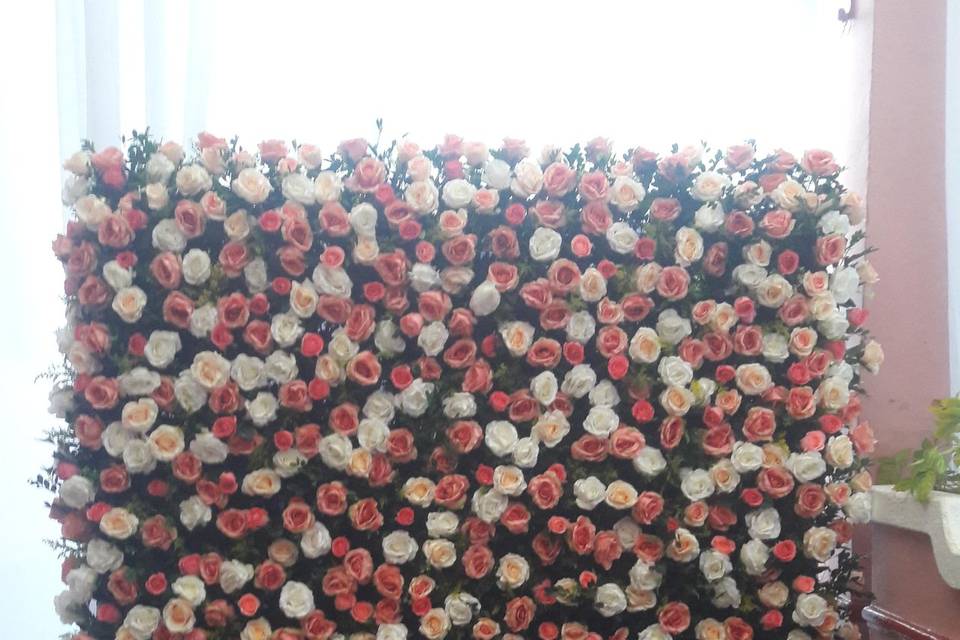 Muro de flores mistas 2x2m