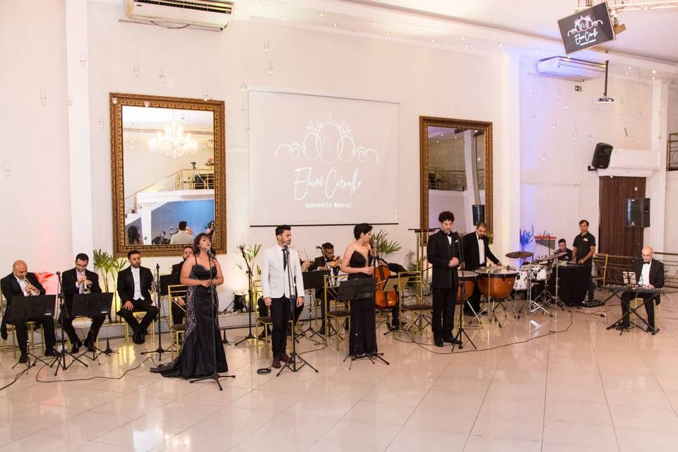 Orquestra e Cantores