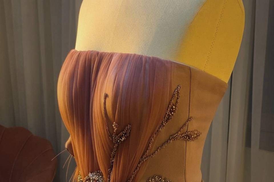 Estrutura, bordados e pintura