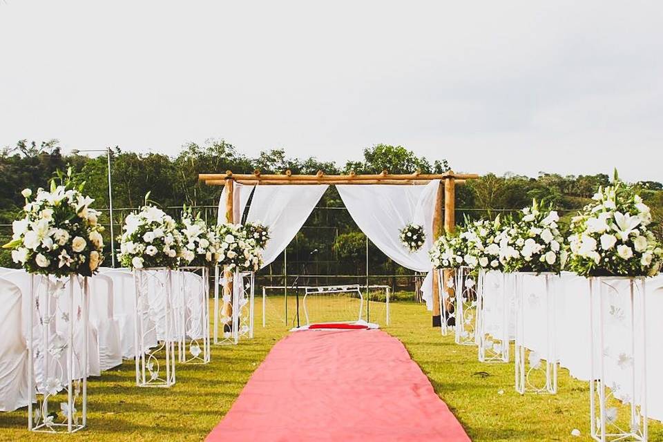 Casamento com vista para mata.