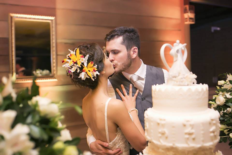 Foto casamento beijo noivos
