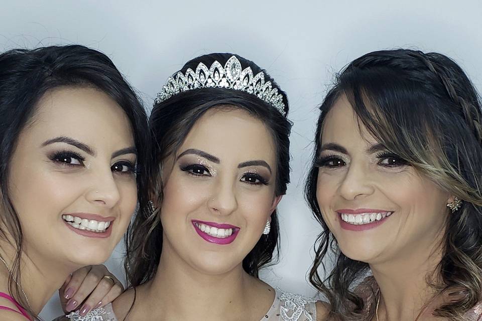 Madrinha, noiva e mãe da noiva