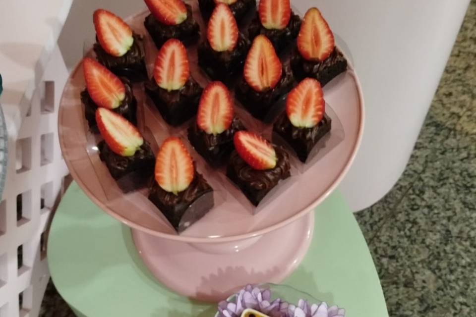 Brownie com Nutella e morango