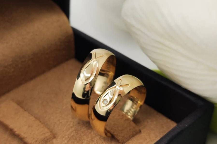 Par de alianças em ouro 18K