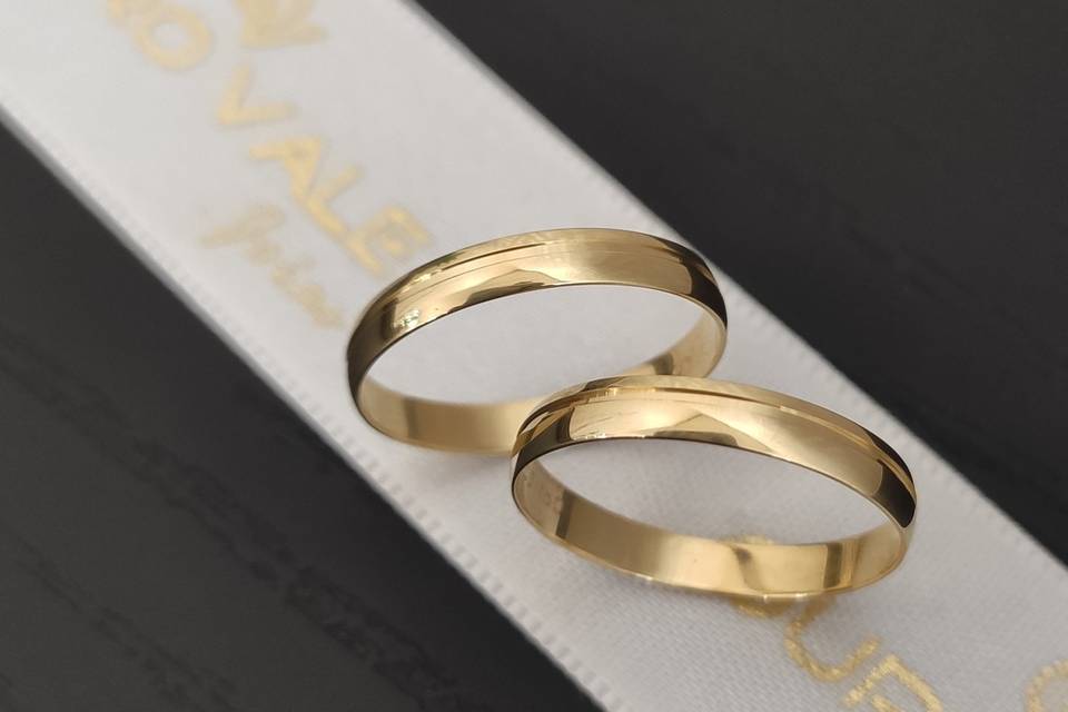 Alianças de casamento Ouro 18k Paris com pedra 4mm (Par) - Joias, Anel,  Brincos, Pingente, Colares