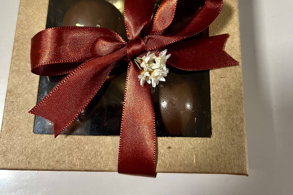 Lembrancinha com 4 trufas
