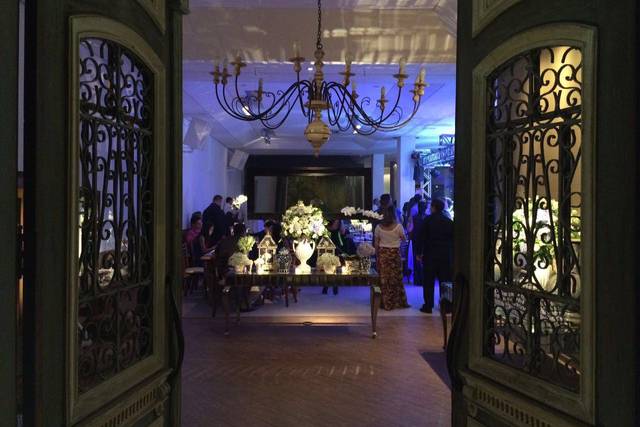 Entrada Principal Metrópolis