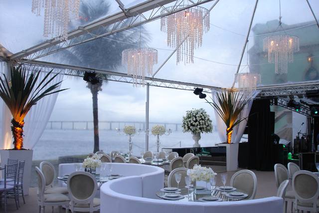 Tenda piram 10x10 teto cristal