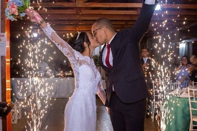 Casamento com fogos indoor