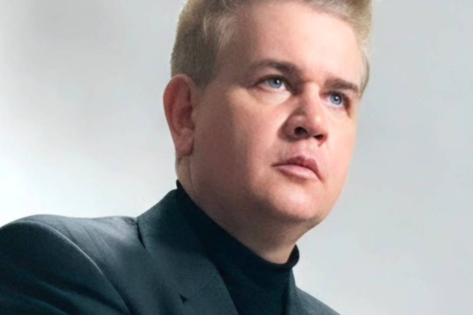 Celebrante André Morrevi