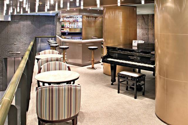 Lobby Bar