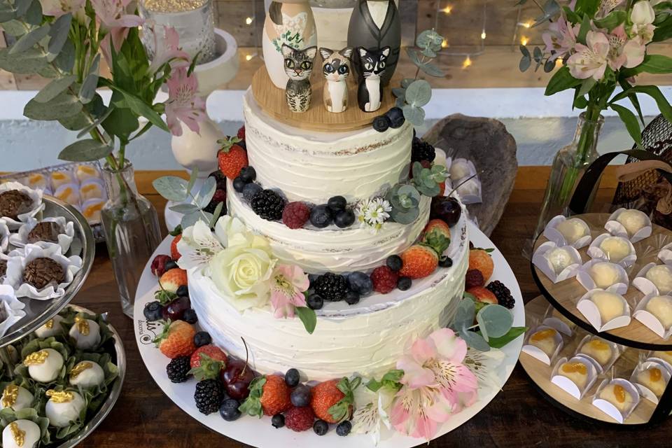 Semi Naked Cake/Flor e Fruta