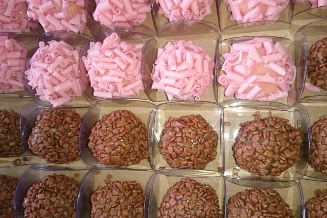 Brigadeiro belga e de morango