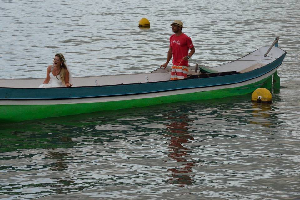 Chegando de canoa