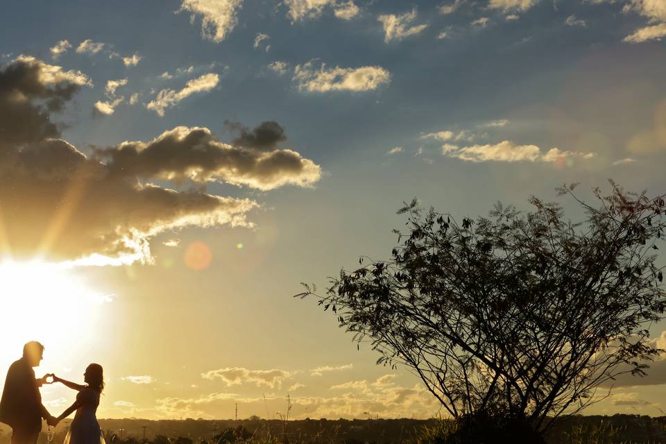 Silhueta com o céu de Brasília