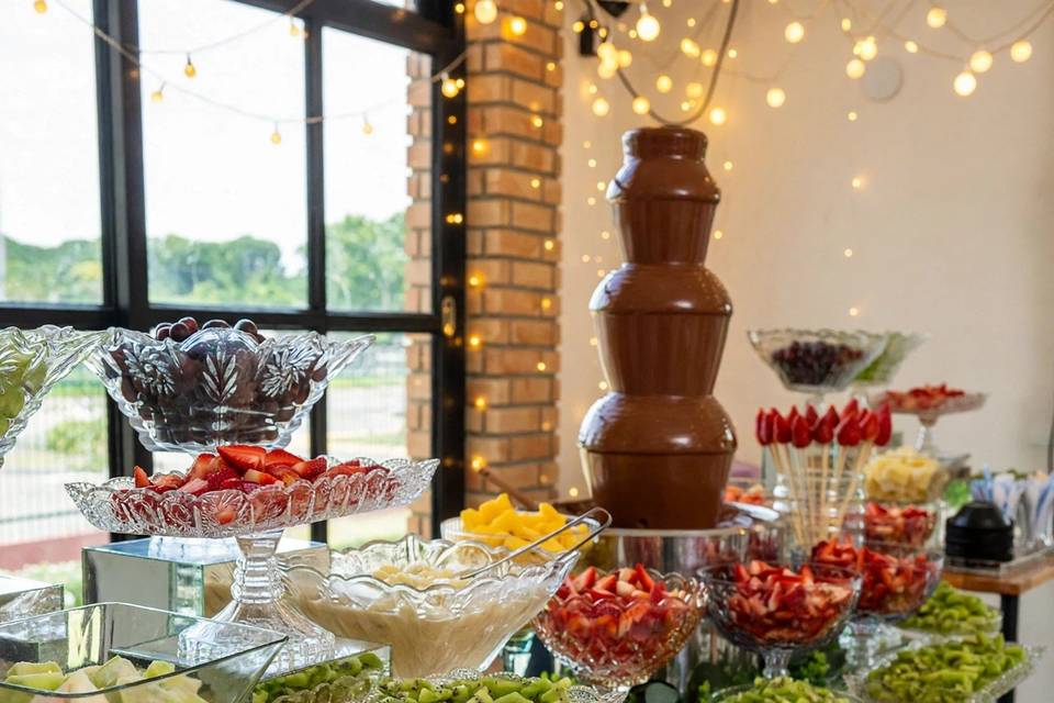 Fondue de Chocolate com Frutas