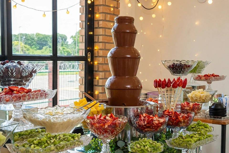 Fondue de Chocolate com Frutas