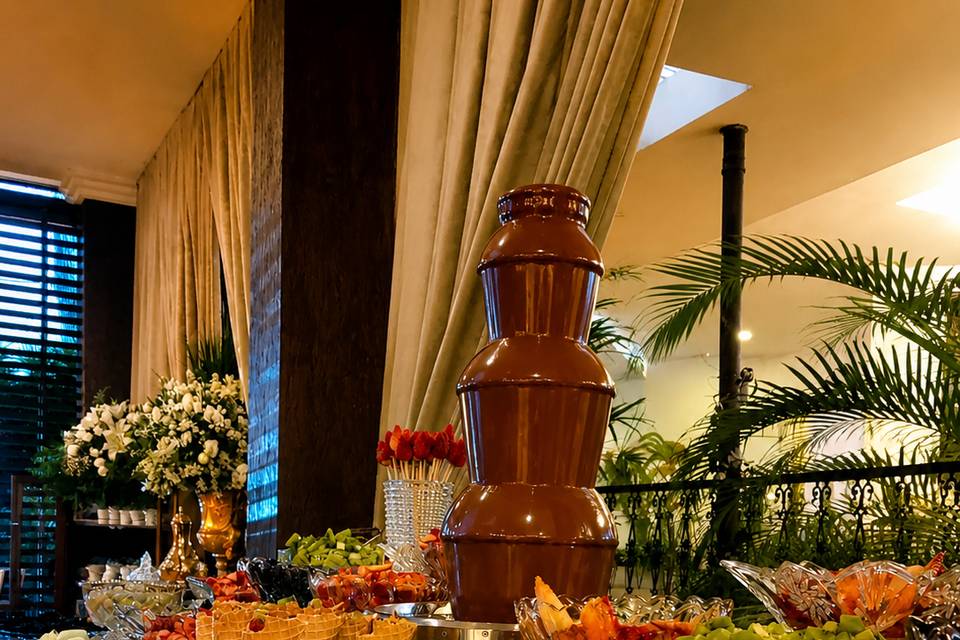 Fondue de Chocolate com Frutas