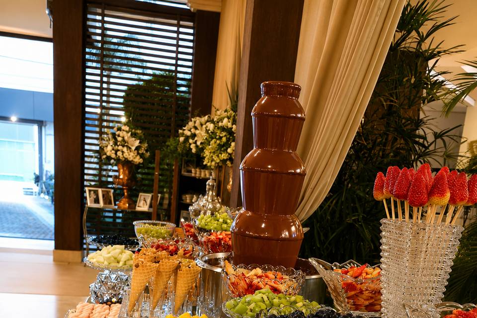 Fondue de Chocolate com Frutas