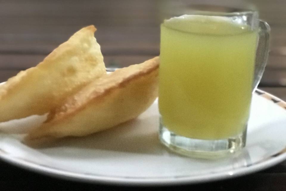 Pastel c caldo de cana