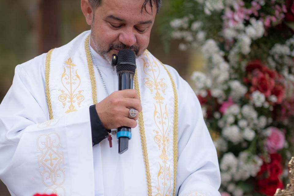 Celebrante Padre Jose Ricardo