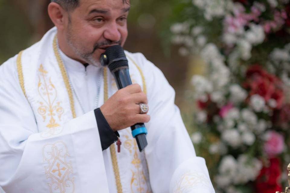 Celebrante Padre Jose Ricardo