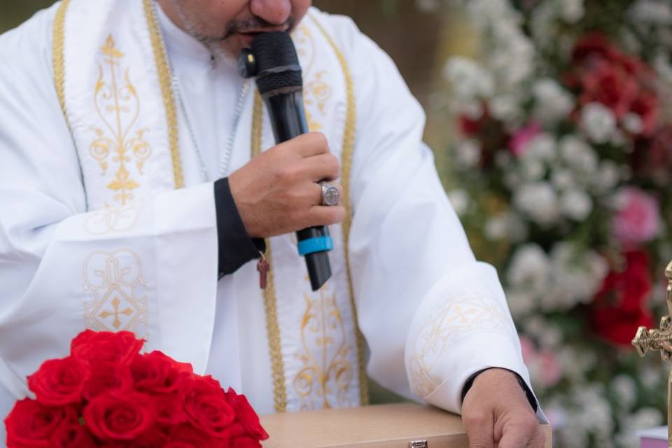 Celebrante Padre Jose Ricardo