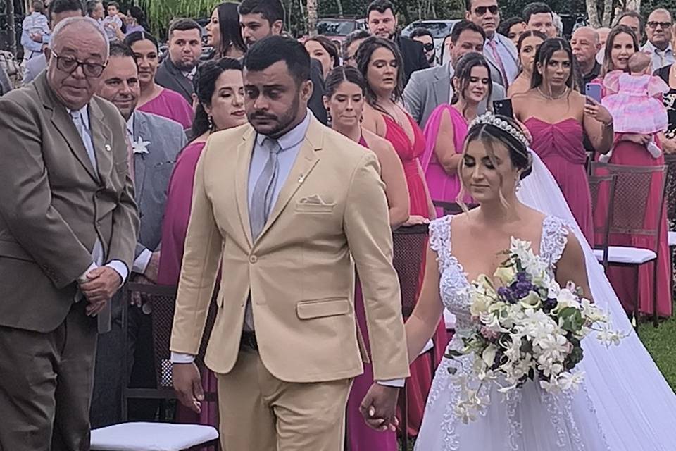 Os noivos