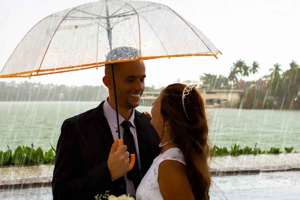 Dulce e Hugo, com chuva mesmo