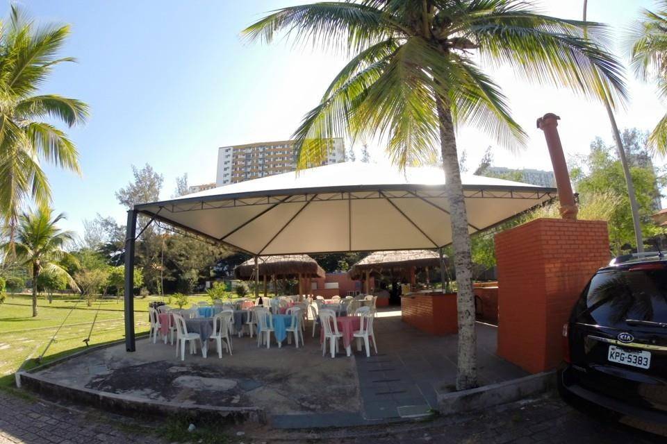 Tenda com calha