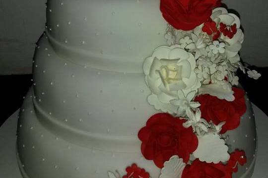 Bolo casamento Branco e vermel