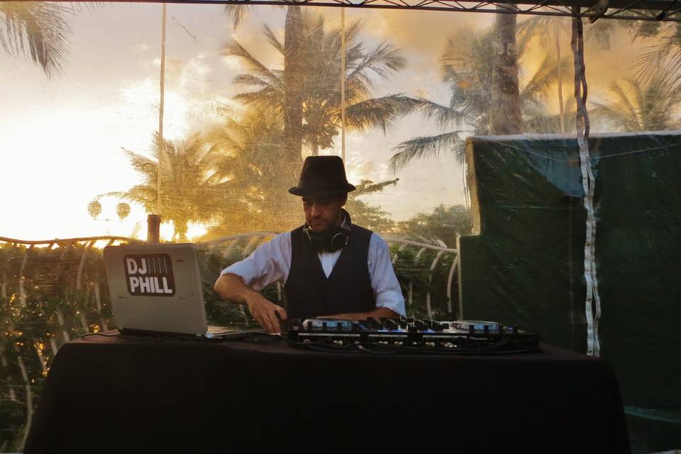 DJ Phill
